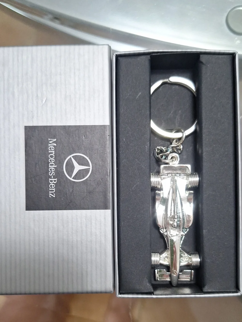 Mercedes Benz key Ring, Keychain Racing Car Formula 1 .New Gift Box